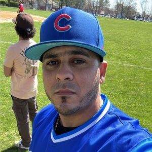 Meet your Posher, Carlos luis